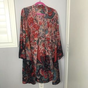 NWOT Size M long sleeve red and blue kimono